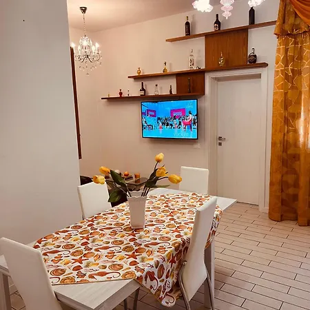 Casa Al Mare Valentina Daire Viareggio
